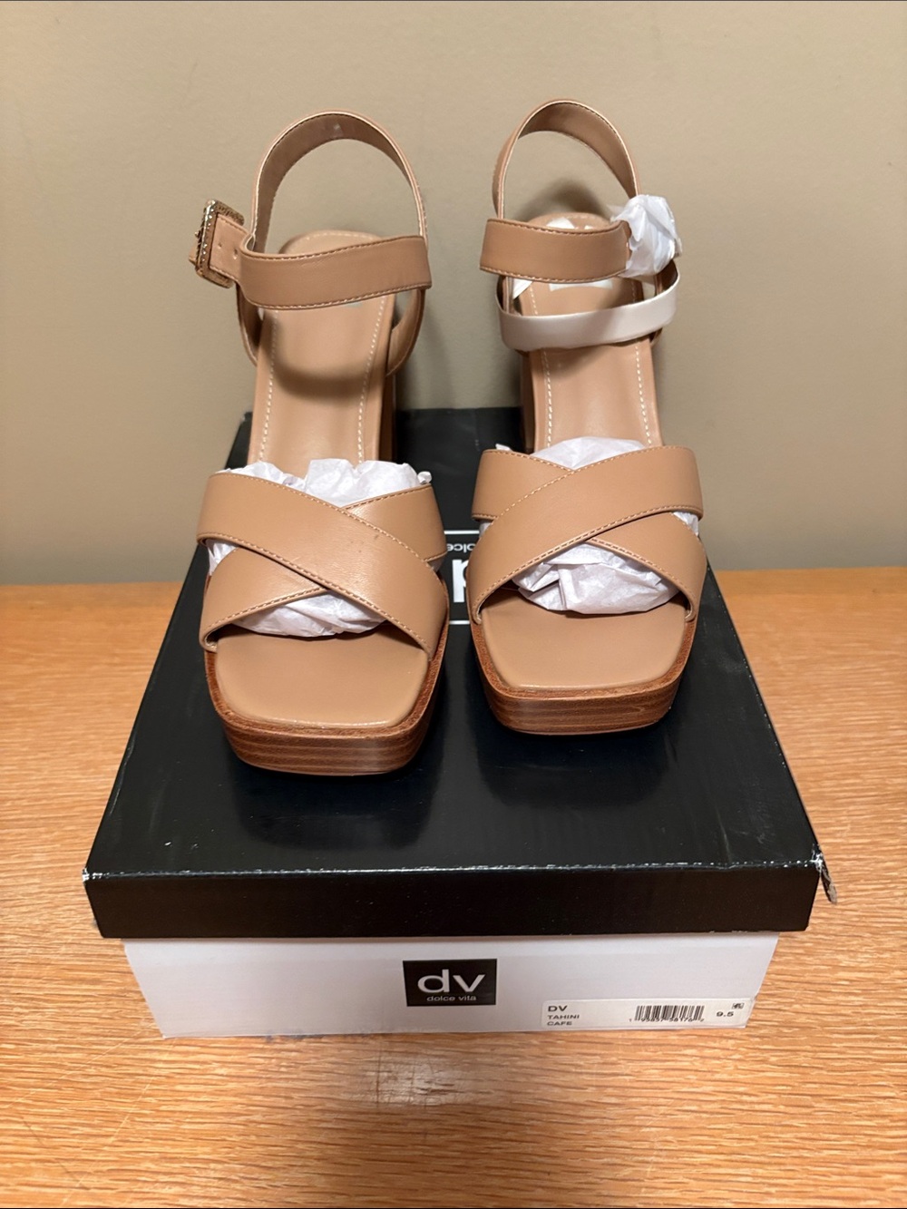 Dolce Vita women’s sandal size 9.5 tan black heel